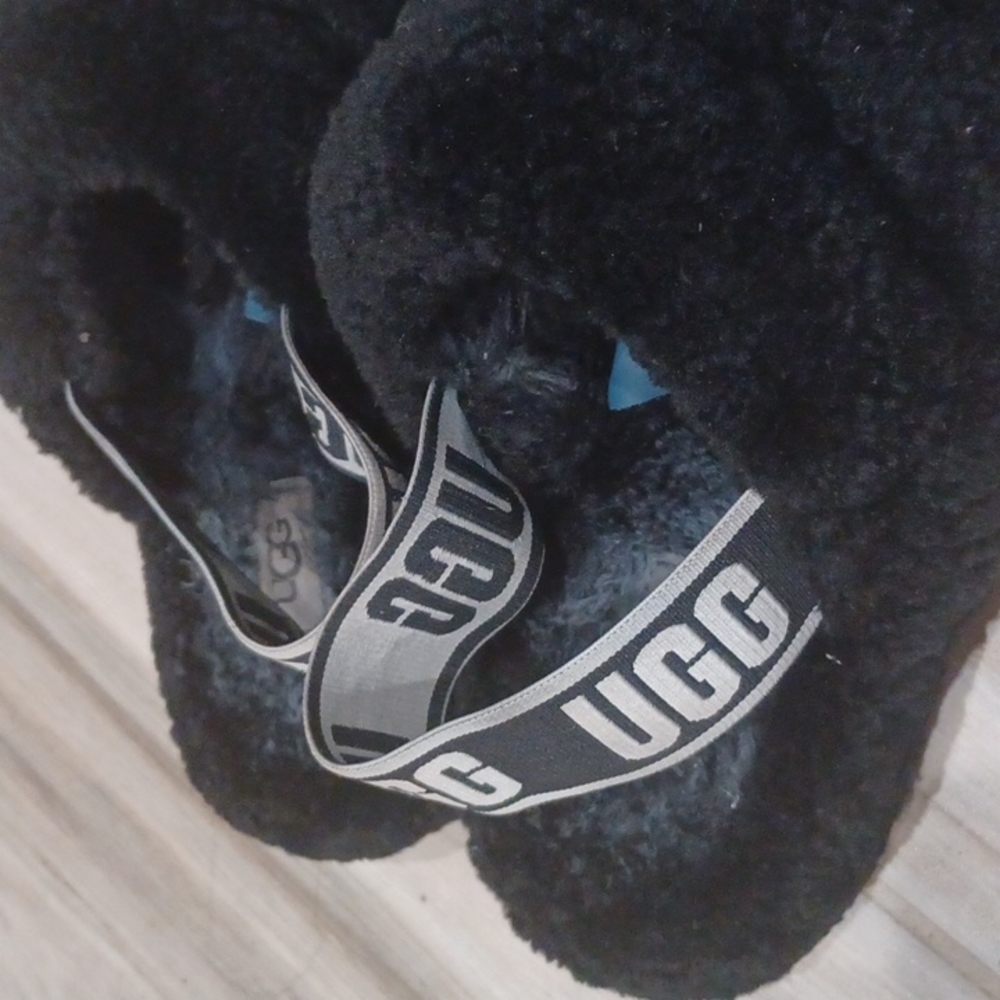 Ugg - image 3